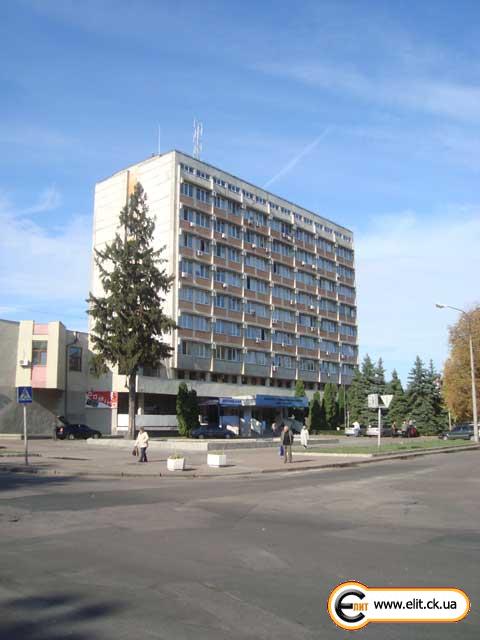 Здание ТСО Украины (бывший ДОСААФ), г. Черкассы по ул. Крещатик
