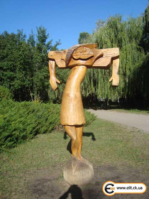 "Арлекин". Фестиваль деревянной скульптуры "Древляндия-2009"